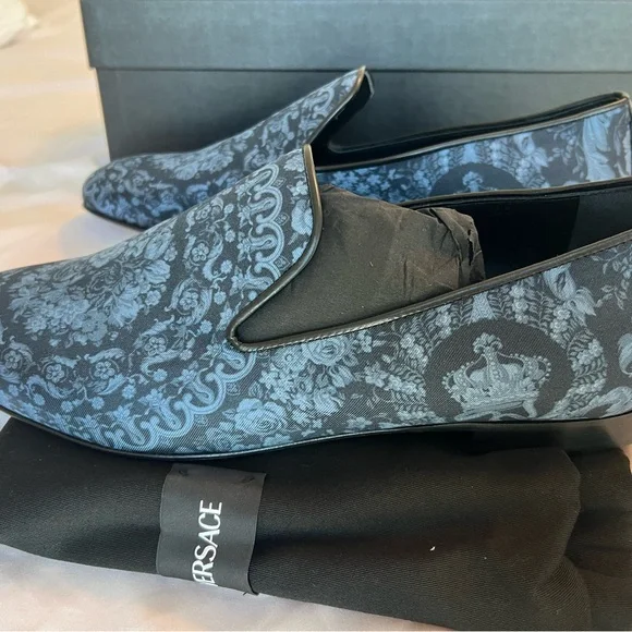 Brand New Deadstock Men’s Versace Baroque Silk Slippers/Loafers.